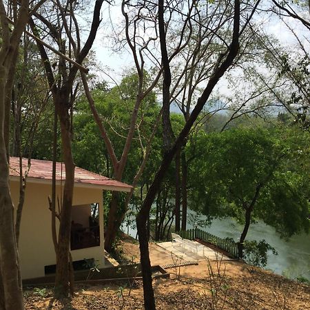 Saiyok River House Szajok Kültér fotó