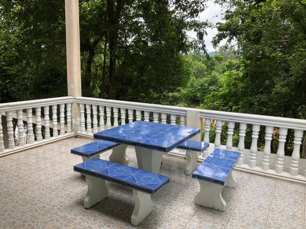 Saiyok River House Szajok Kültér fotó
