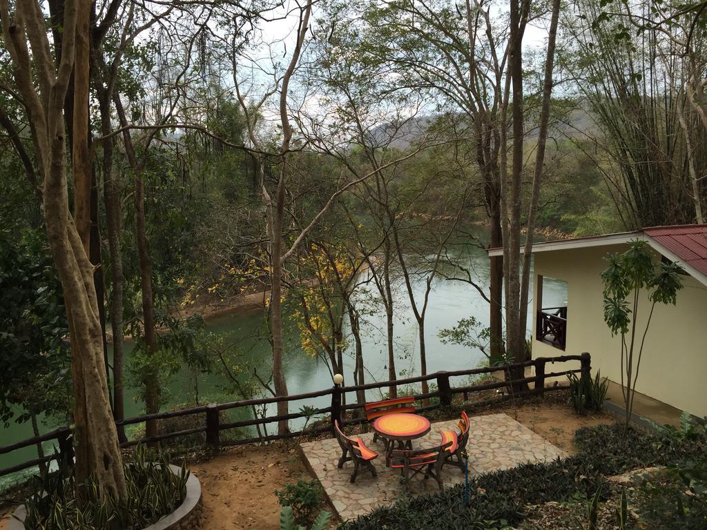 Saiyok River House Szajok Kültér fotó